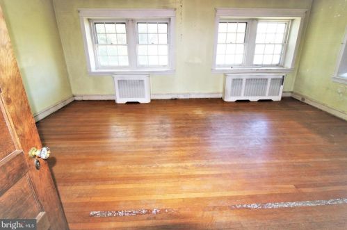 352 Johnson St, Philadelphia PA 19138-1110 exterior