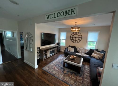 21 Franklin Ave, Camden NJ 08108-1117 exterior