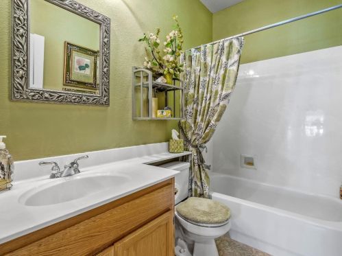 253 Marsalla Dr, Folsom CA 95630-7201 exterior