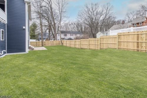 2051 Jersey Ave, Scotch Plains NJ  07076-4679 exterior