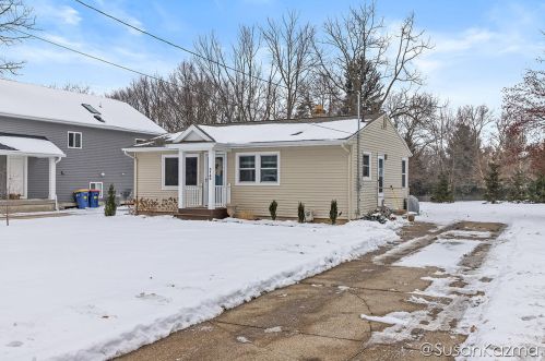 3145 10 St, Grand Rapids MI 49504-3978 exterior