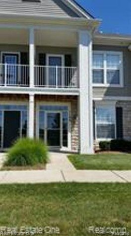 1100 Alameda Blvd, Troy MI  48085-6734 exterior