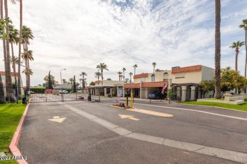 4924 Edgemont Ave, Phoenix AZ  85008-1621 exterior