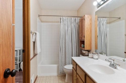 14329 Ebony Ln, Saint Paul MN 55124-6444 exterior