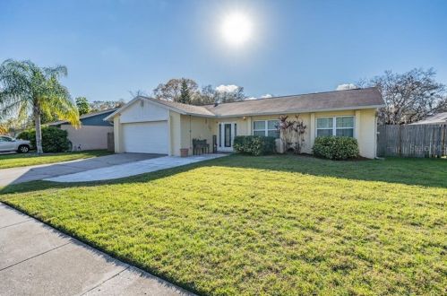 15806 Country Lk Dr, Tampa FL 33624-1539 exterior