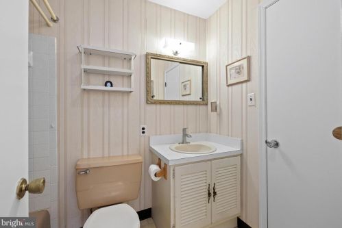 7902 Ashton St, Alexandria VA 22309-1341 exterior