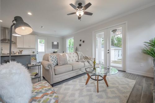 305 Hanna Ave, Tampa FL  33604-6633 exterior