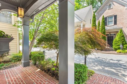 1371 Edmund Ct, Atlanta GA  30306-2236 exterior