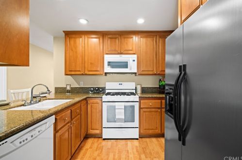 537 Candlewood St, Brea CA 92821-3619 exterior