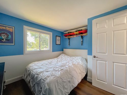 13 Dorian Ln, Commack NY 11725-3501 exterior