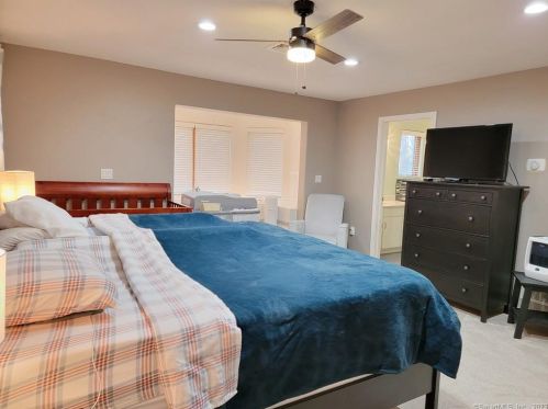 39 Nicole Rd, New Britain CT  06053-1475 exterior