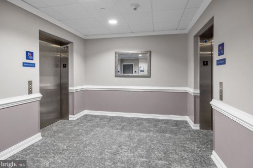 425 Carson Ter, Huntingdon Valley PA  19006-4720 exterior