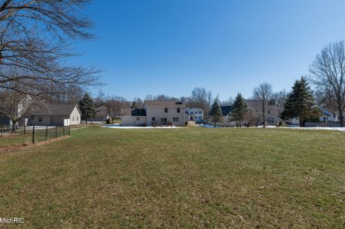 10400 Roger St, Kalamazoo MI 49002-7185 exterior