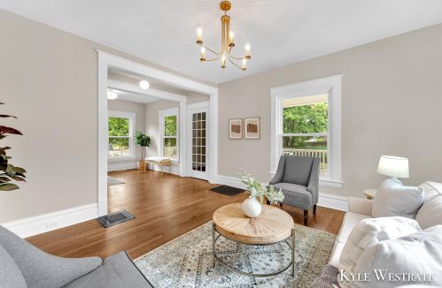 607 Hawthorne St, Grand Rapids MI 49503-3411 exterior