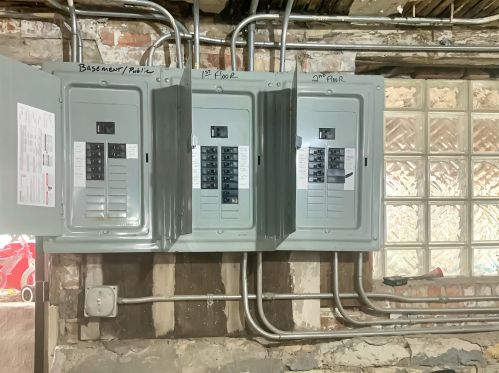 7930 Grn St, Chicago IL 60620-2539 exterior