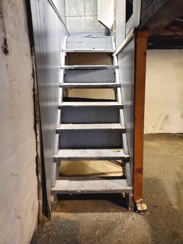 27 Maple Ave, Waukegan IL 60085-5330 exterior