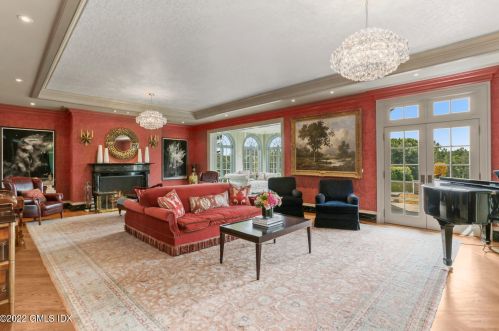 59 Mooreland Rd, Greenwich CT 06831-2645 exterior