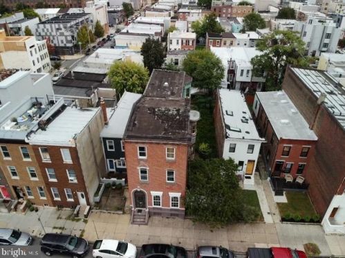 2209 Cumberland St, Philadelphia PA 19125-2204 exterior