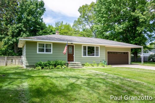 3303 Micka St, Meskegon, MI 49444-3451