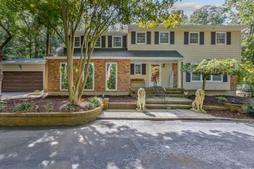 26 Clayton Dr, Huntington Station, NY 11746-7910