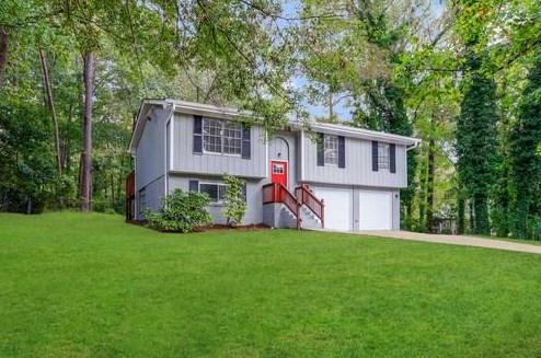 5912 Christopher Ln, Lithonia GA  30058-5618 exterior