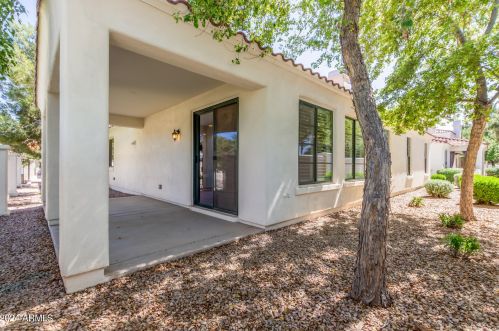 1777 Ocotillo Rd, Chandler AZ 85248-5719 exterior