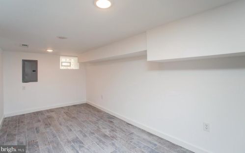 5809 Ditman St, Philadelphia PA 19135-4043 exterior