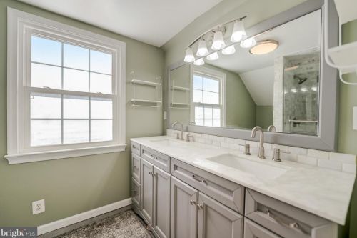 3300 Memorial St, Alexandria VA  22306-1545 exterior