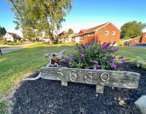 5669 Diann Dr, Pittsburgh, PA 15236-3374