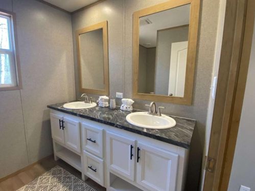 8114 Knight Ln, Gainesville GA 30506-6801 exterior