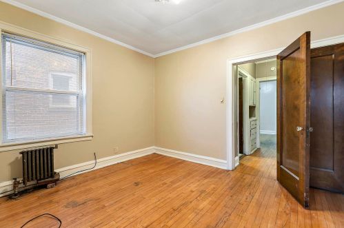 8847 Dante Ave, Chicago IL 60619-7111 exterior