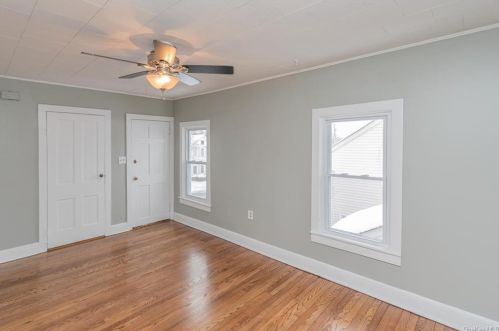 144 Beacon St, Middletown NY 10940-4733 exterior