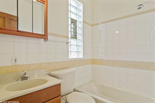 2147 Dickens Ave, Chicago IL 60639-3433 exterior