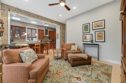 1048 Barry Ave, Chicago IL 60634-4610 exterior