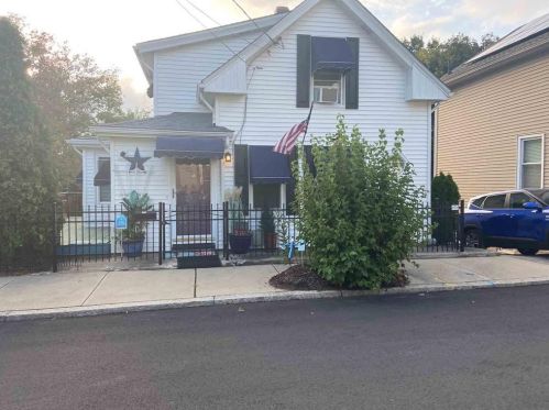 14 Aventine Ave, Providence, RI 02904-1211