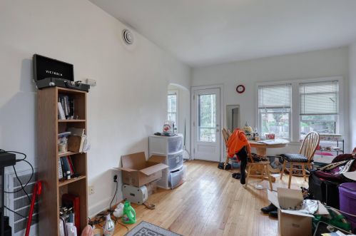 136 1 St, Milwaukee WI 53207-0014 exterior