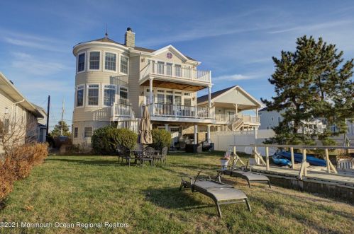 630 Ocean Ave, Locust NJ  07760-2115 exterior