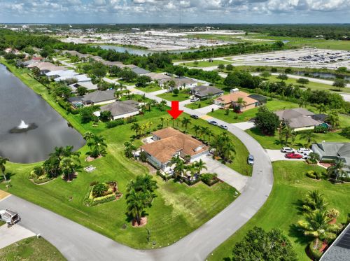 2601 Serenity Cir, Fort Pierce FL 34981-5048 exterior
