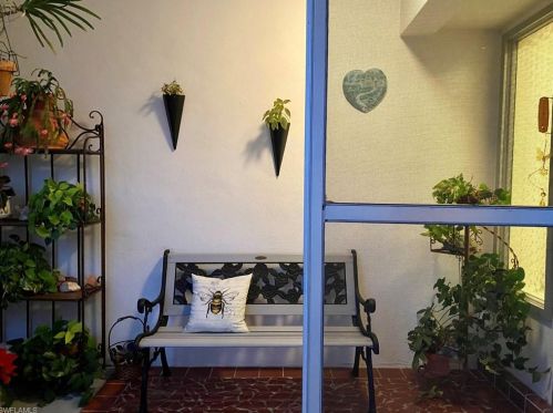 4473 19 Pl, Naples FL 34116-6405 exterior