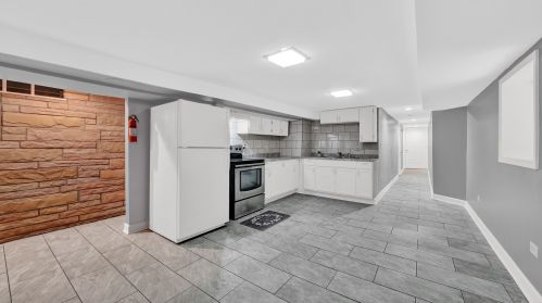 4428 Monroe St, Chicago IL 60624-2519 exterior