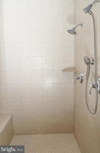 422 Royal St, Alexandria VA  22314-2335 exterior