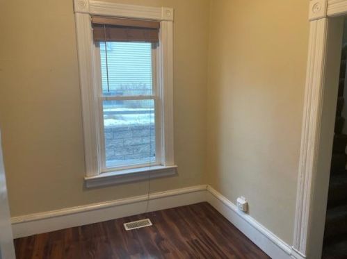 428 5 St, Manitowoc WI 54220-6807 exterior