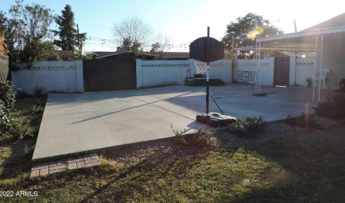 4001 61 St, Phoenix AZ 85033-1712 exterior