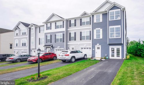 202 Ctr St, Hanover PA 17331-2829 exterior