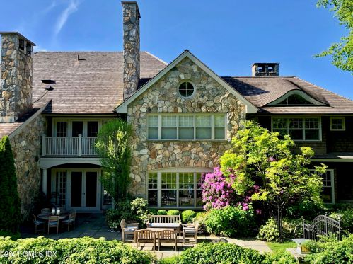 65 Hunting Ridge Rd, Greenwich, CT 06831-3122