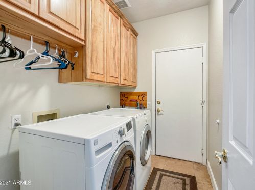 724 Apollo Ct, Chandler AZ 85224-8216 exterior