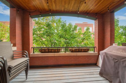 1238 Jackson Blvd, Chicago IL 60607-2814 exterior