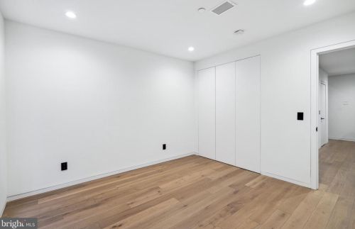 1355 Kater St, Philadelphia PA 19147-1817 exterior