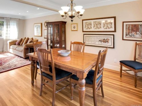 31 Tappan Ter, Briarcliff NY 10510-1332 exterior