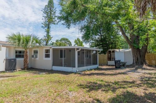 5602 Gateway Dr, Tampa FL  33615-4123 exterior